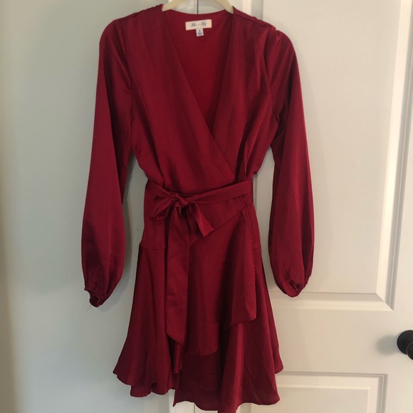She & Sky Burgundy Wrap Dress - Picture 6 of 7